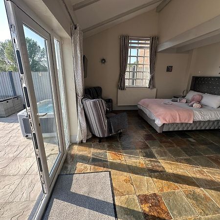 Dwylig Isa Holiday Cottages Rhuddlan Pokój zdjęcie
